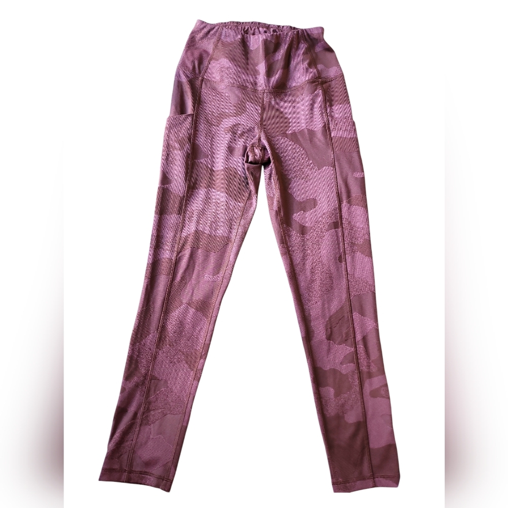 The North Face Women’s Pink Mauve Camo Print Athletic Leggings 7/8 Length Size M